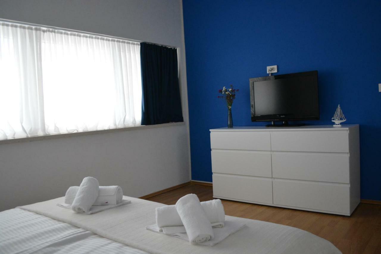 Villa Antea - Modern House With Pool Паг Екстериор снимка